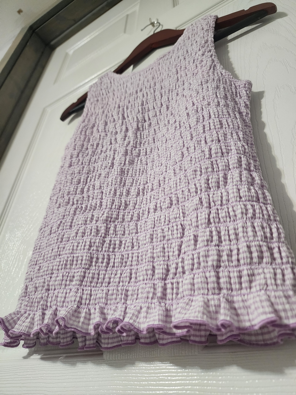 Old Navy NWOT Lavender Smocked Sleeveless Tank - Picture 3 of 6